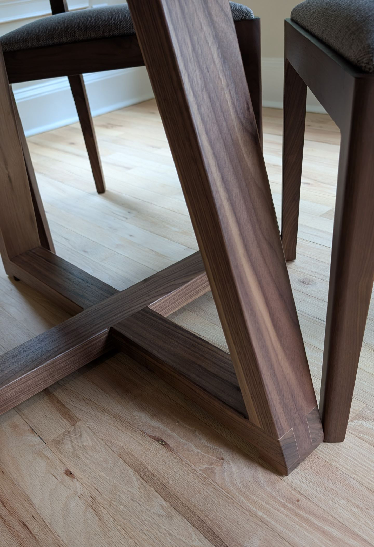 the philomena pedestal table